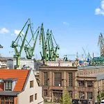 Zurawie - Food Hall, Parking & Stocznia By Downtown Apartments